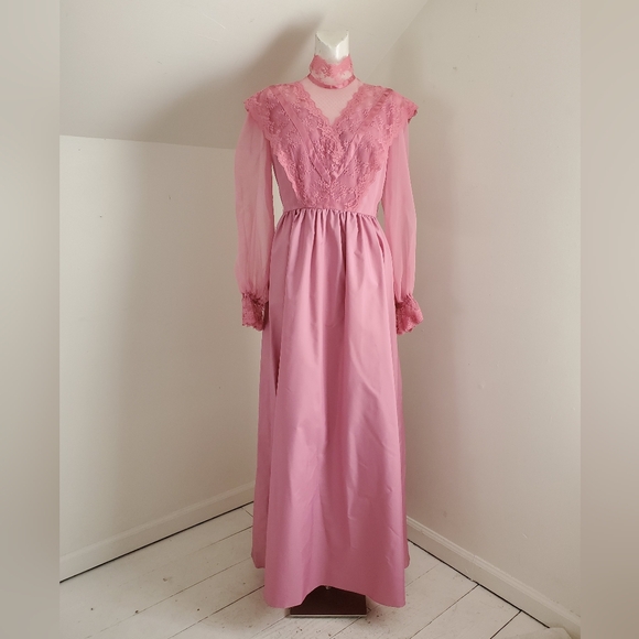 70s Vintage Pink Formal Gown With Long Chiffon Sleeves - Picture 3 of 10